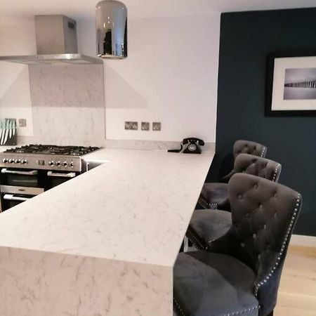 New Town House With *Free Allocated Parking* Apartment Brighton Exterior photo